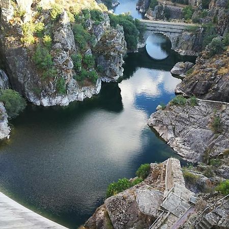 منزل الضيف Cervera de Buitrago  في El Egio المظهر الخارجي الصورة